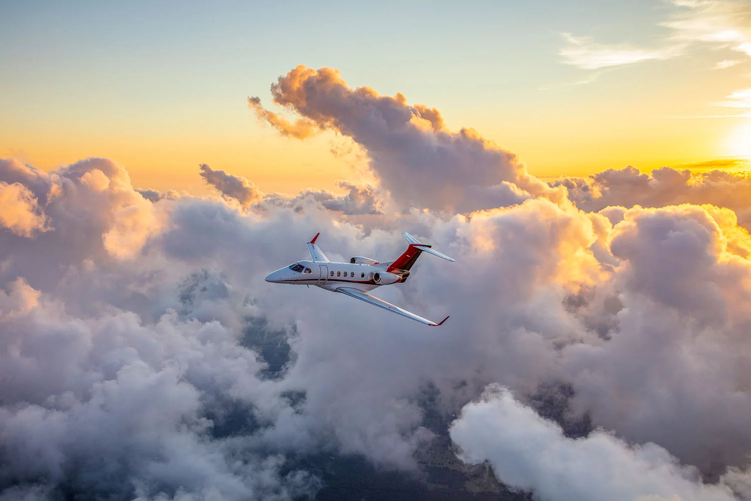 phenom-300-aerial-sunset