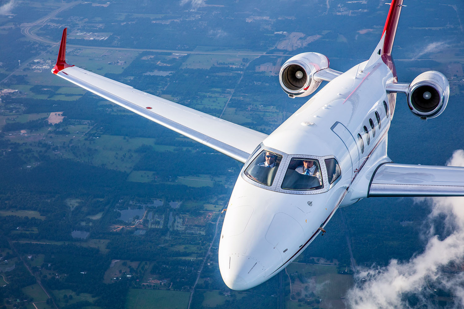 phenom-300-close-aerial