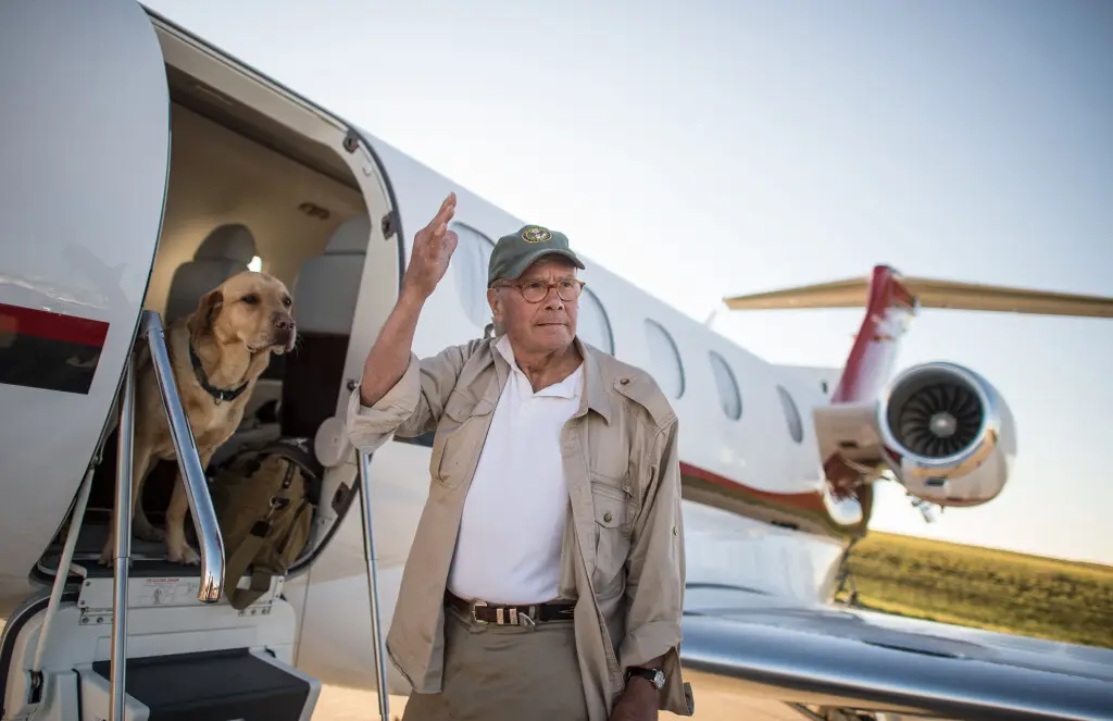 tom-brokaw-red